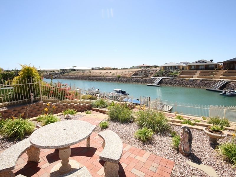 68 Gilmore Crescent, Wallaroo SA 5556
