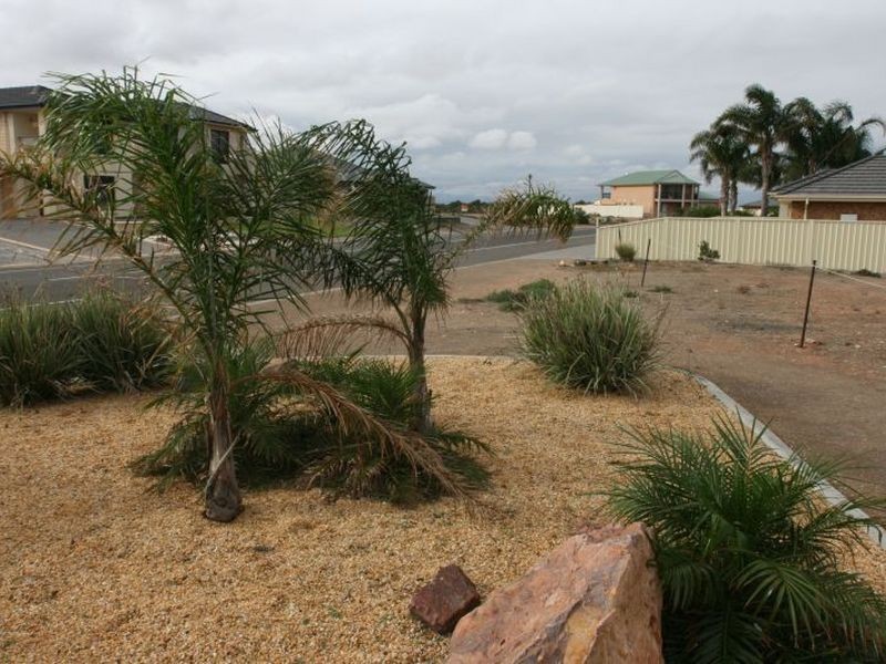 2 Genoa Place, Wallaroo SA 5556