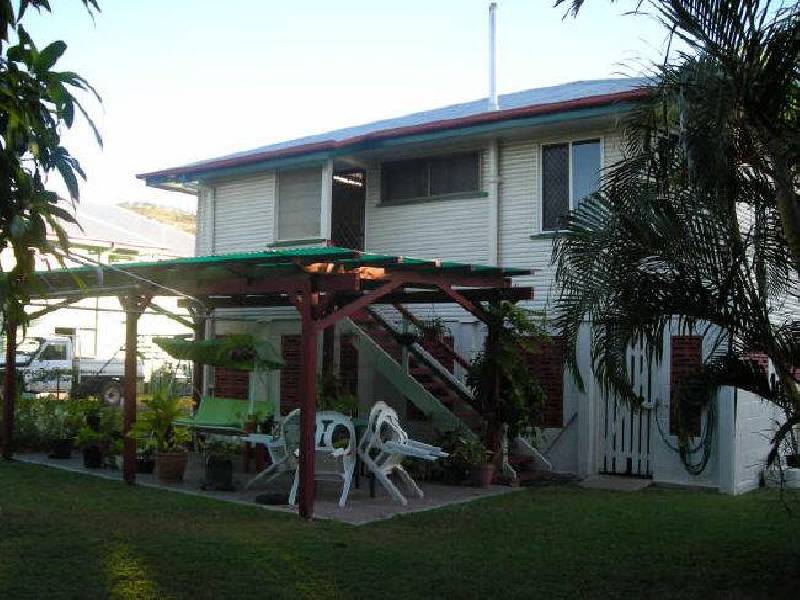 8 Munroe Street, Wulguru QLD 4811