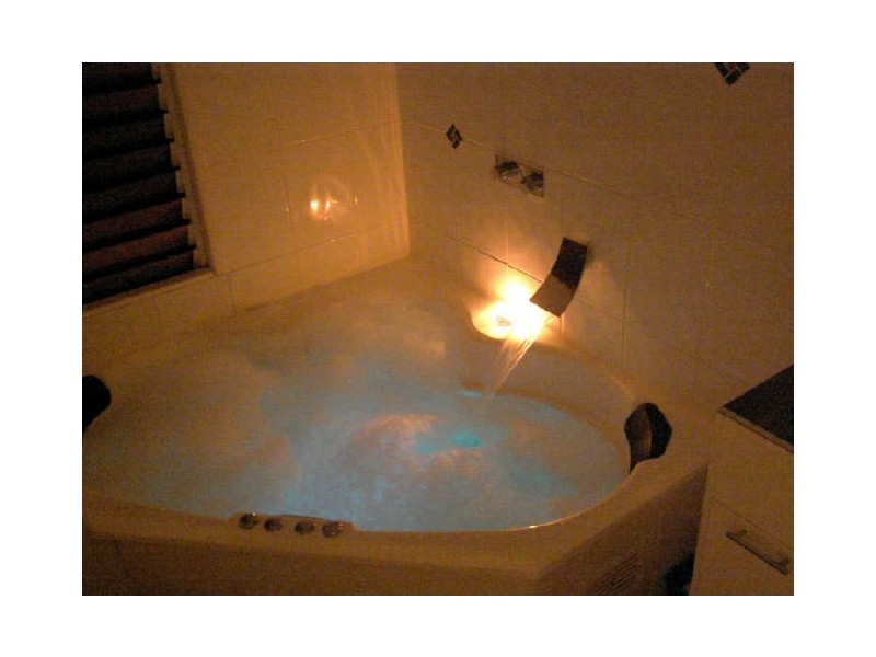 18 Werona Street, Mundingburra QLD 4812