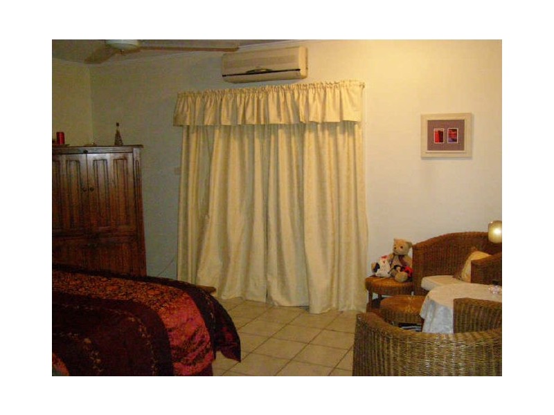 18 Werona Street, Mundingburra QLD 4812