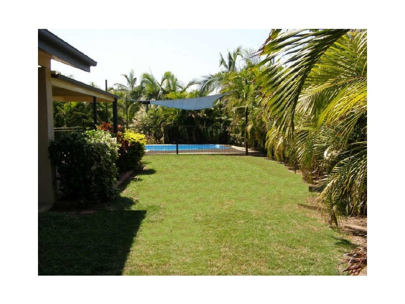 2 Riovista Way, Kirwan QLD 4817