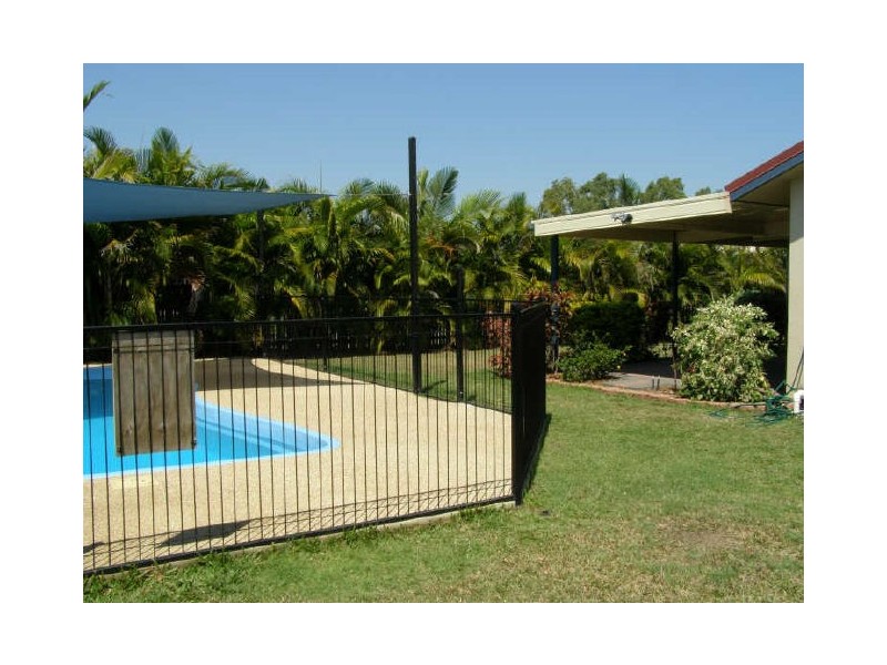 2 Riovista Way, Kirwan QLD 4817