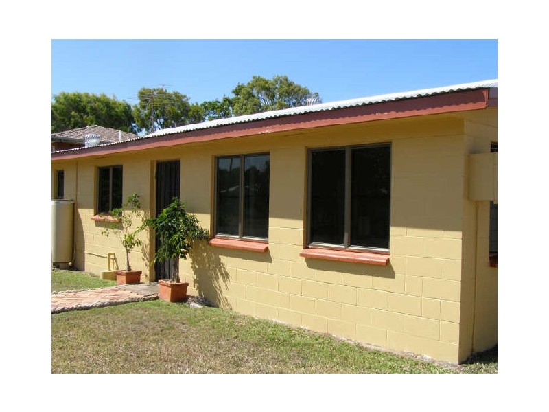 33 Topton Street, Alva Beach,, Ayr QLD 4807