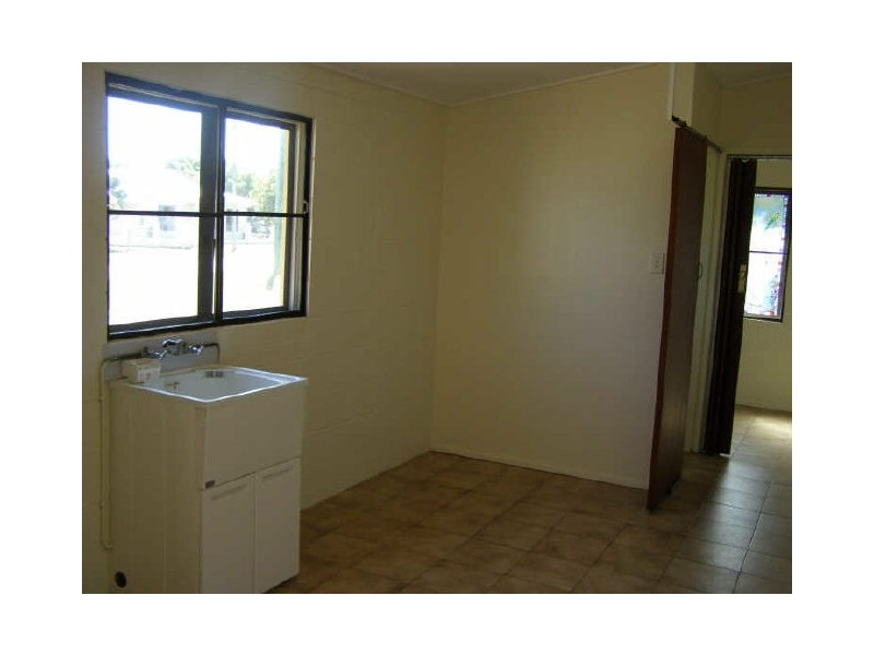 33 Topton Street, Alva Beach,, Ayr QLD 4807