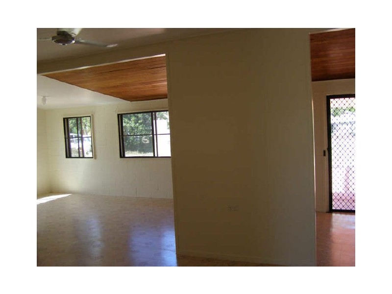 33 Topton Street, Alva Beach,, Ayr QLD 4807