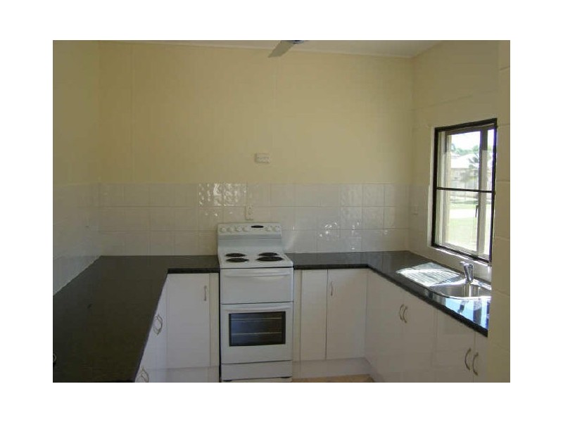 33 Topton Street, Alva Beach,, Ayr QLD 4807