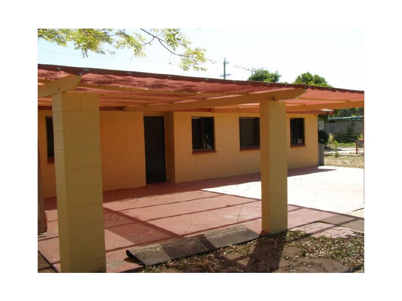 33 Topton Street, Alva Beach,, Ayr QLD 4807