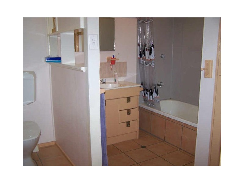 3 Barbara Street, Kelso QLD 4815