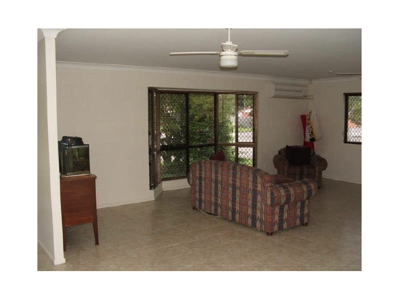 11 Lara Street, Cranbrook QLD 4814