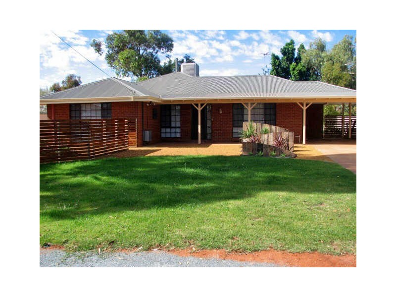 6 Jugan Place, Hannans WA 6430