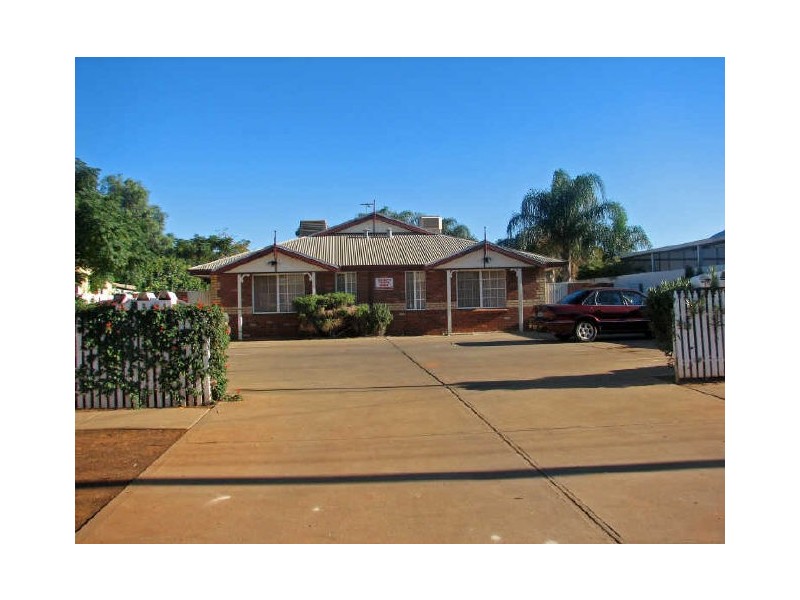 2/142 Piccadilly St, Kalgoorlie WA 6430