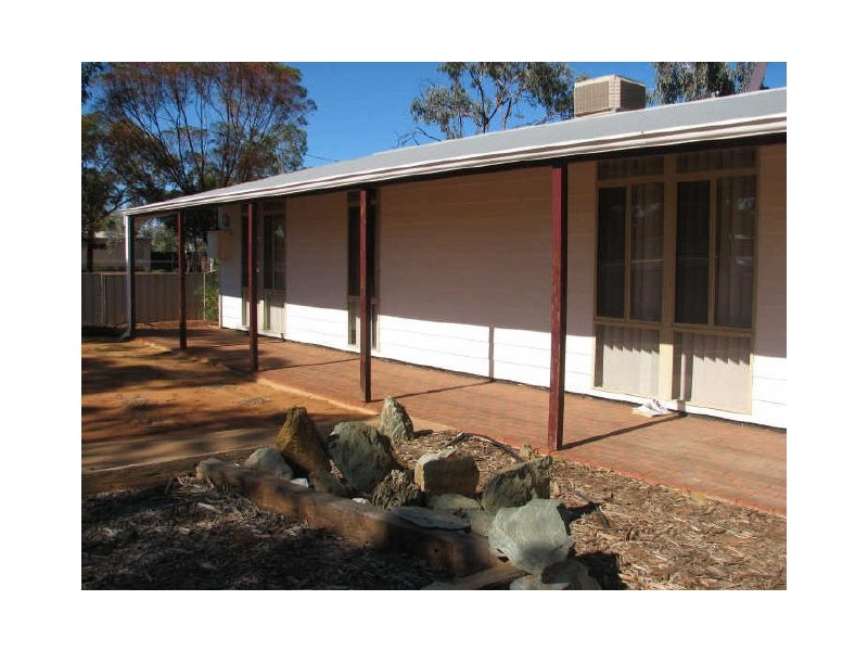 75 Shaw St, Coolgardie WA 6429