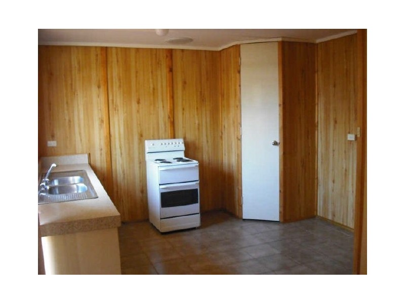 75 Shaw St, Coolgardie WA 6429