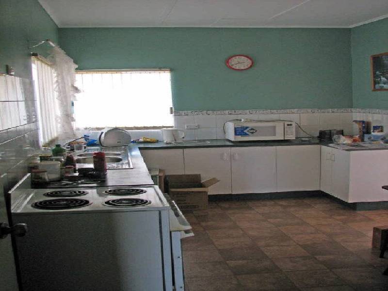 27 Sylvester Street, Coolgardie WA 6429