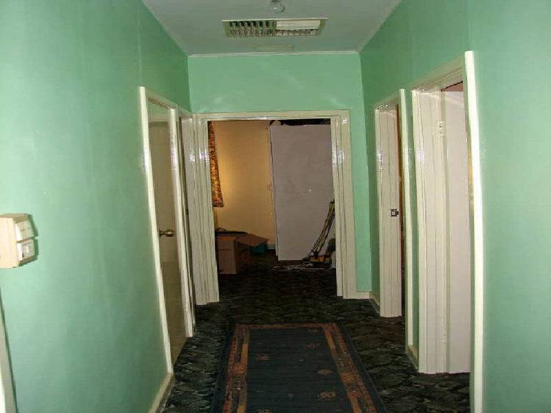 27 Sylvester Street, Coolgardie WA 6429