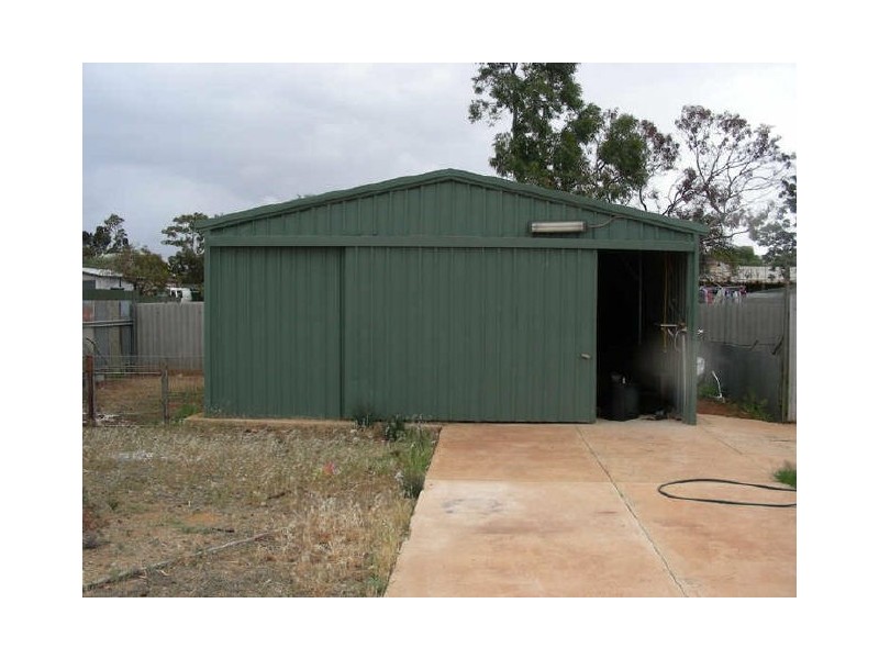 27 Sylvester Street, Coolgardie WA 6429