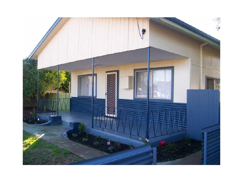 12 Holmes Street, Boulder WA 6432