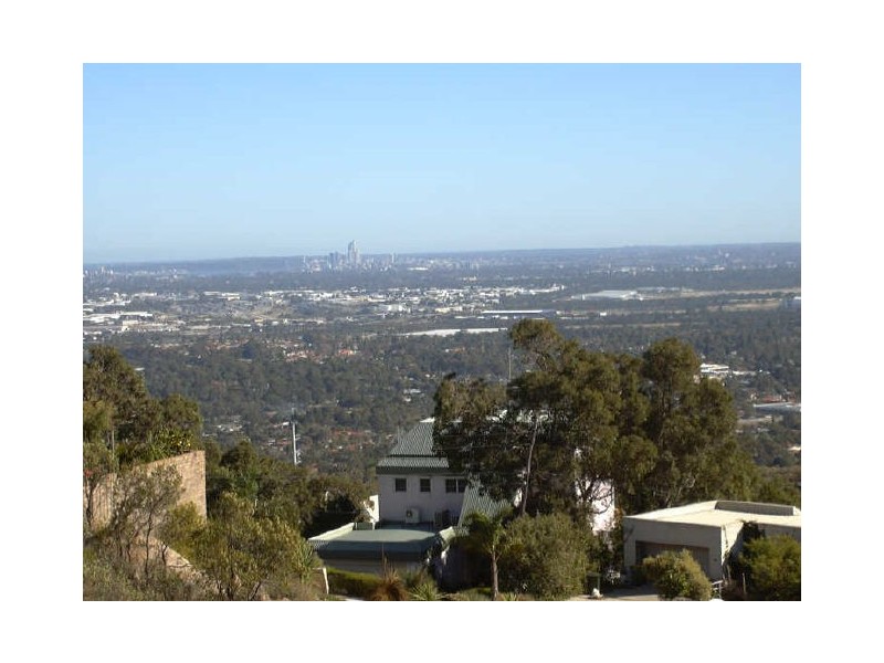 52 Nelson Crescent, Lesmurdie WA 6076