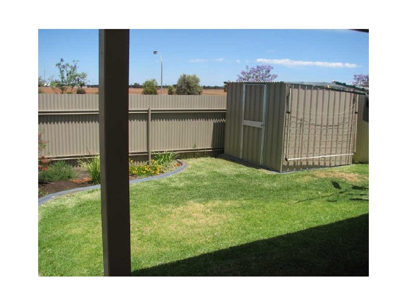 37b Crowley Gardens, Somerville WA 6430