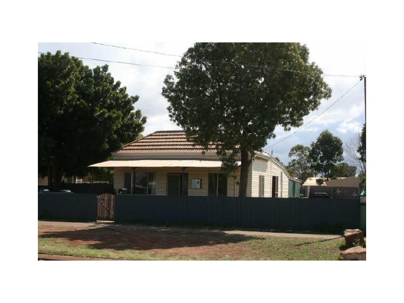 125 Davis Street, Victory Heights WA 6432