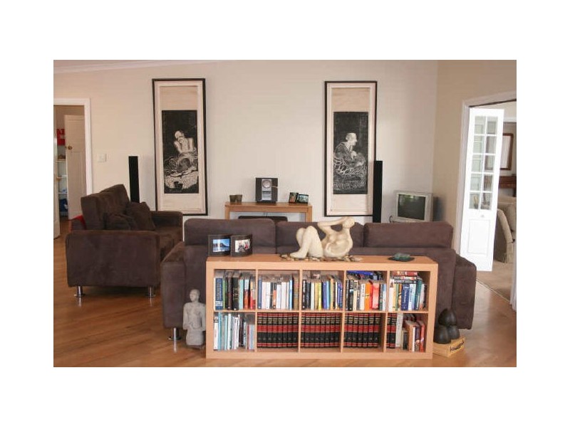 11 Campbell Street, Lamington WA 6430