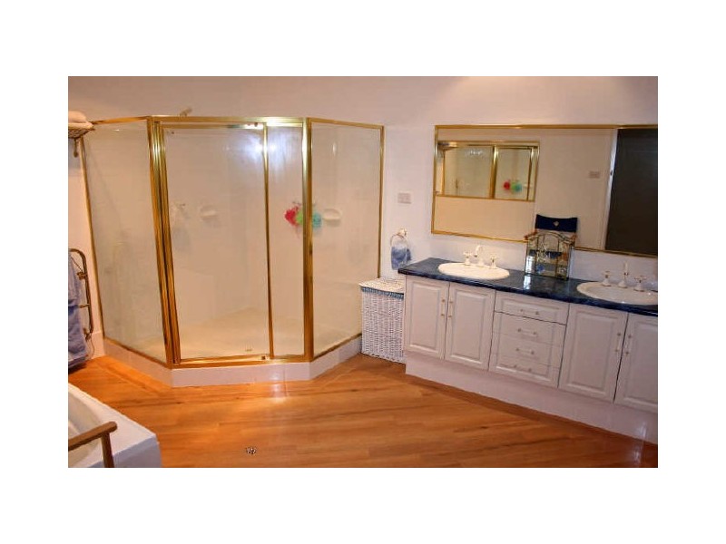 11 Campbell Street, Lamington WA 6430