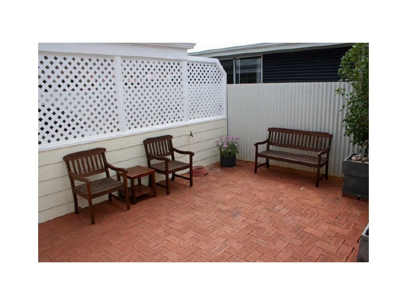 11 Campbell Street, Lamington WA 6430