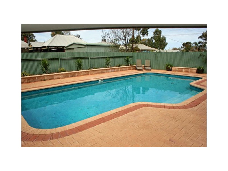 11 Campbell Street, Lamington WA 6430