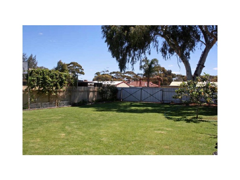 138 Campbell Street, West Lamington WA 6430