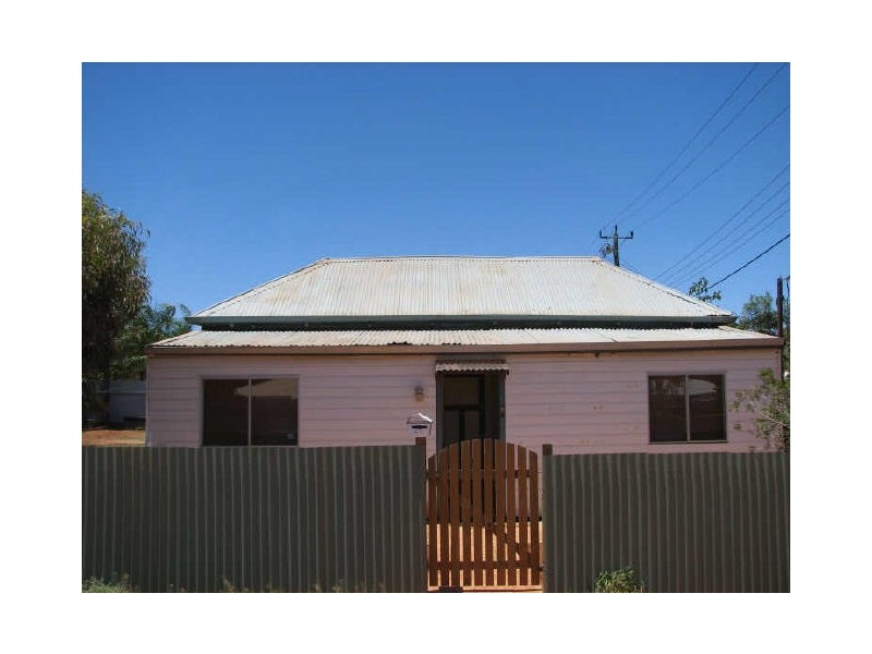 27 Harvey Street, South Kalgoorlie WA 6430