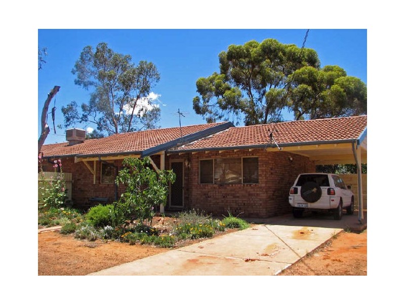 2B Kirwan Crt, Hannans WA 6430