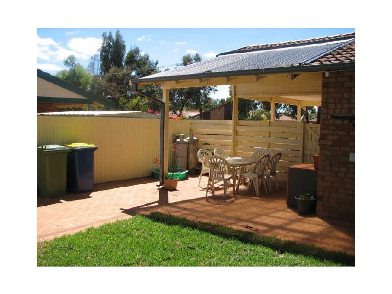 2B Kirwan Crt, Hannans WA 6430
