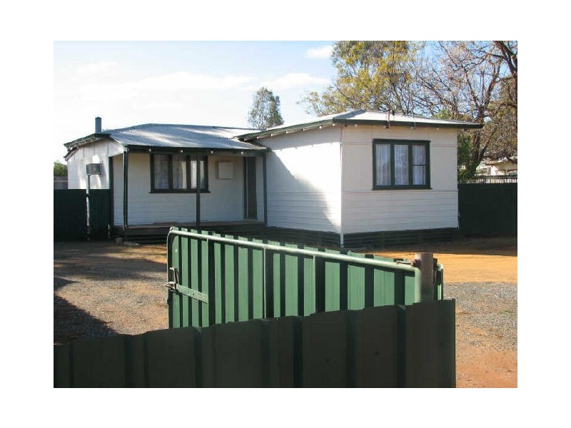 22 Sylvester Street, Coolgardie WA 6429