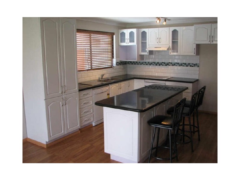 3 Carroll Place, Hannans WA 6430