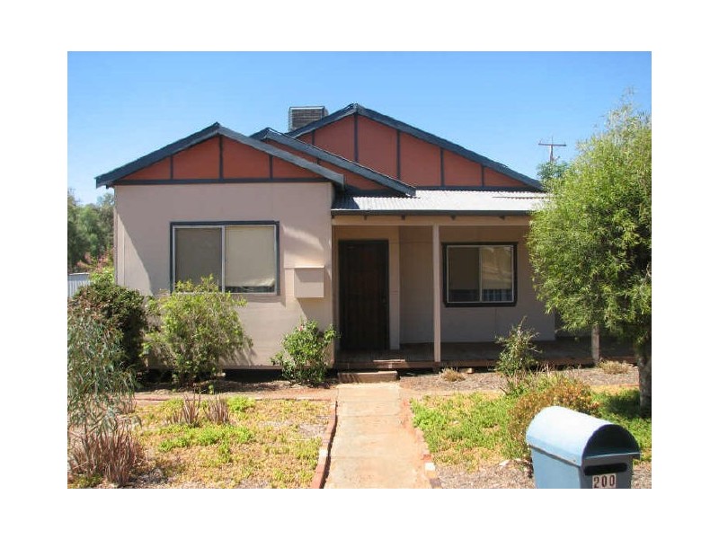 200 Wittenoom Street, Boulder WA 6432