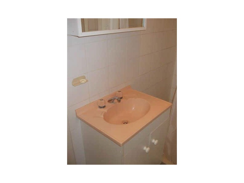 8 Walter Road, Boulder WA 6432