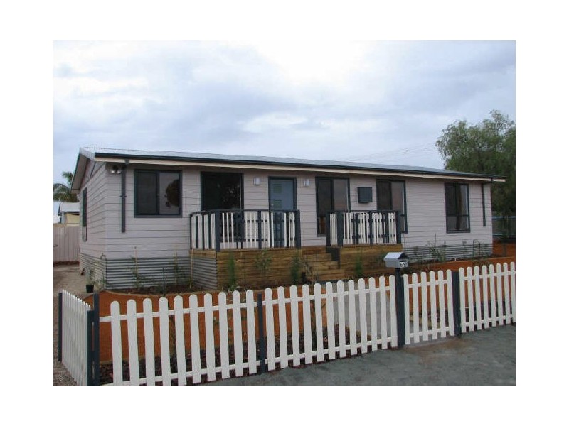 55 Hunt Street, Coolgardie WA 6429