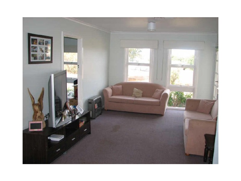 10 Sylvester Street, Coolgardie WA 6429