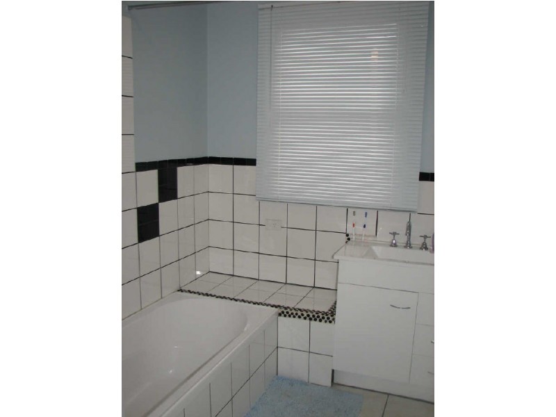 10 Sylvester Street, Coolgardie WA 6429