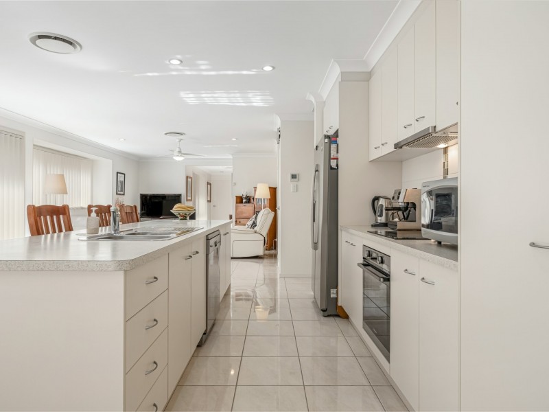 5 Starfish Way, Twin Waters QLD 4564
