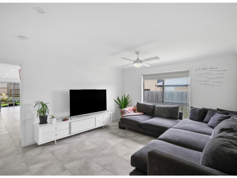 4 School Boat Place, Bli Bli QLD 4560