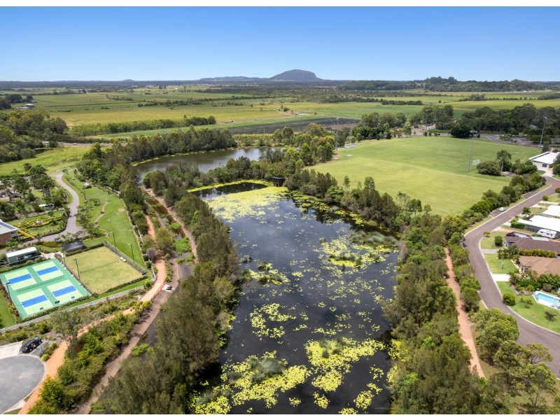 4 School Boat Place, Bli Bli QLD 4560