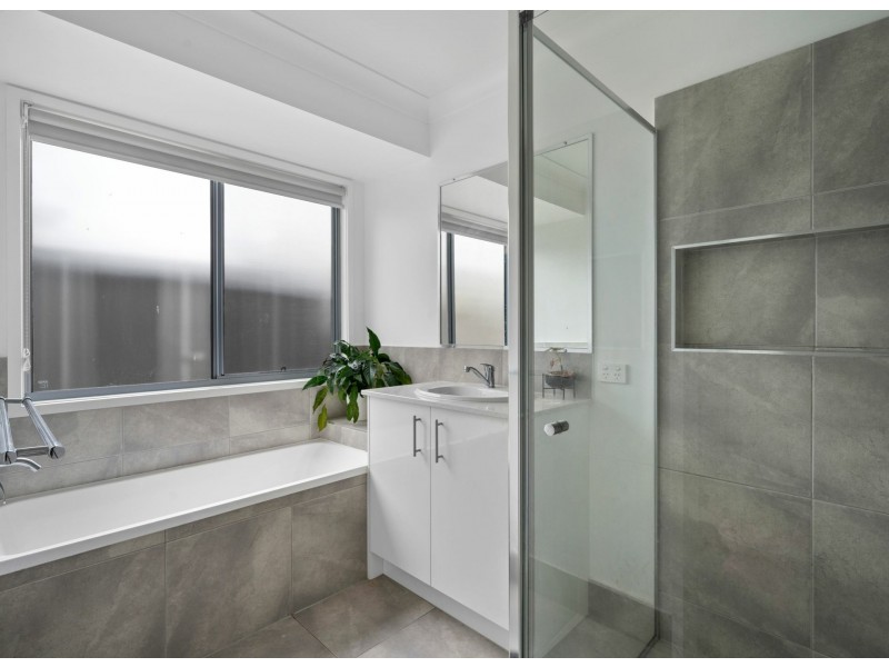 4 School Boat Place, Bli Bli QLD 4560