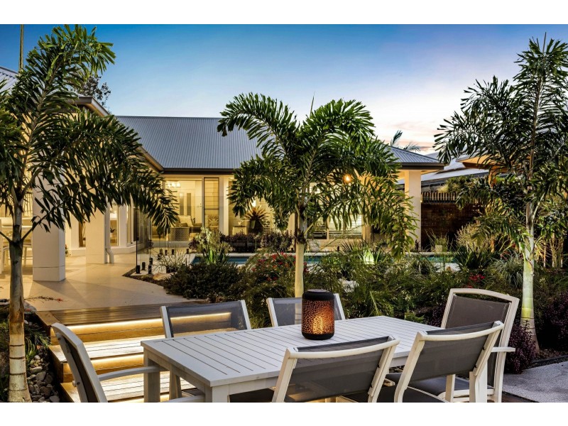 14 Karinya Place, Twin Waters QLD 4564