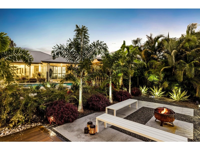 14 Karinya Place, Twin Waters QLD 4564