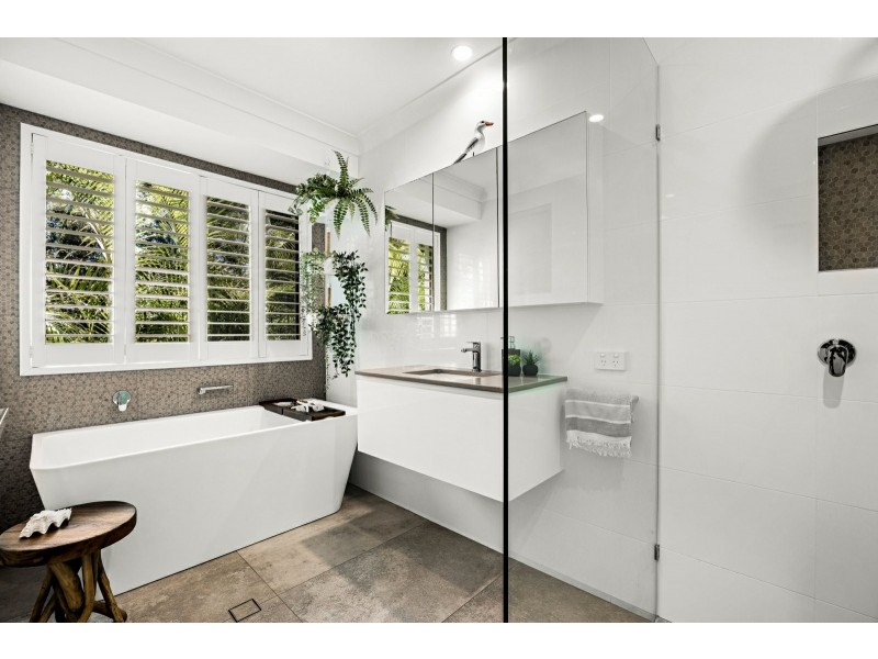 14 Karinya Place, Twin Waters QLD 4564