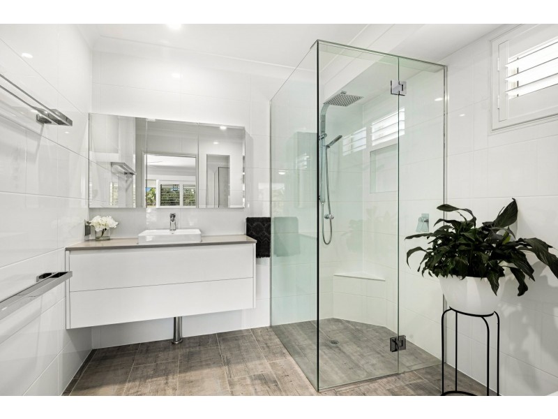 14 Karinya Place, Twin Waters QLD 4564