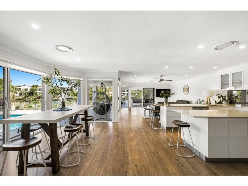 14 Karinya Place, Twin Waters QLD 4564