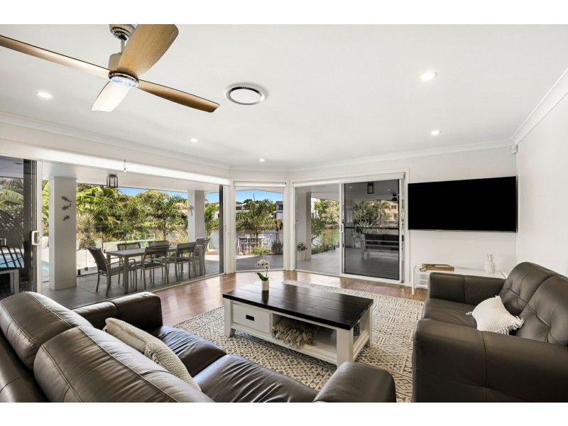 14 Karinya Place, Twin Waters QLD 4564